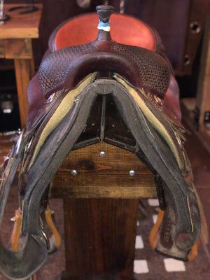 15 1/2” Vic Bennett Cutting Saddle